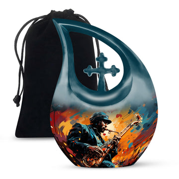 Large Urn 10