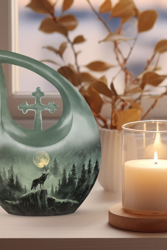 Wolf Howling Urns For Ashes - Mini Urn For Ashes For Women