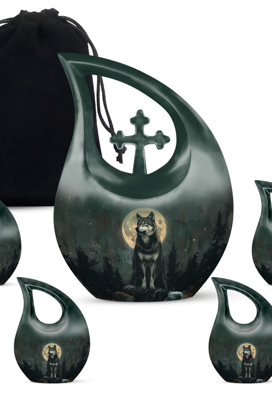 Wolf Howling Urns For Ashes - Keepsakes For Women