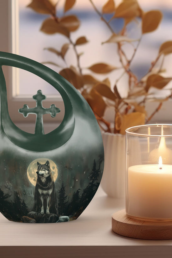 Wolf Howling Urns For Ashes - Keepsakes For Women