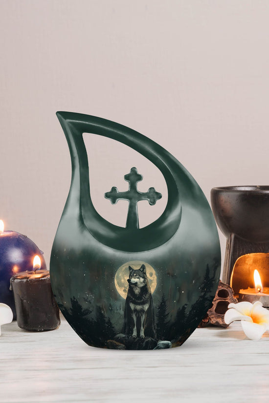 Wolf Howling Urns For Ashes - Keepsakes For Women