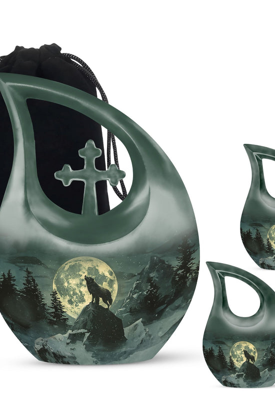 Wolf Howling Urns For Ashes - Cremation Keepsakes For Men