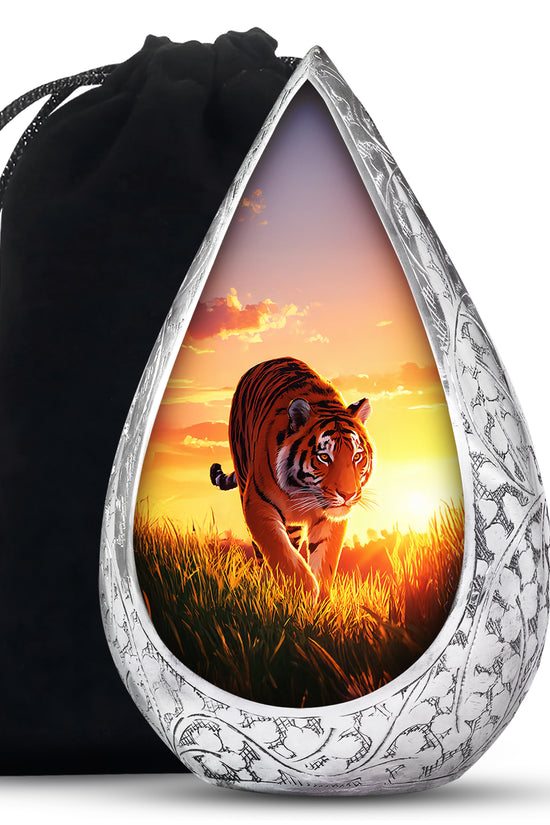 Tiger Themed Cremation Urn For Ashes - Nature Scene Memorial Urn
